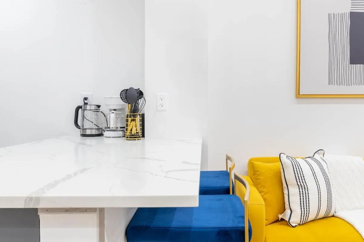 1597-13 I Brand New Studio Prime Upper East New York